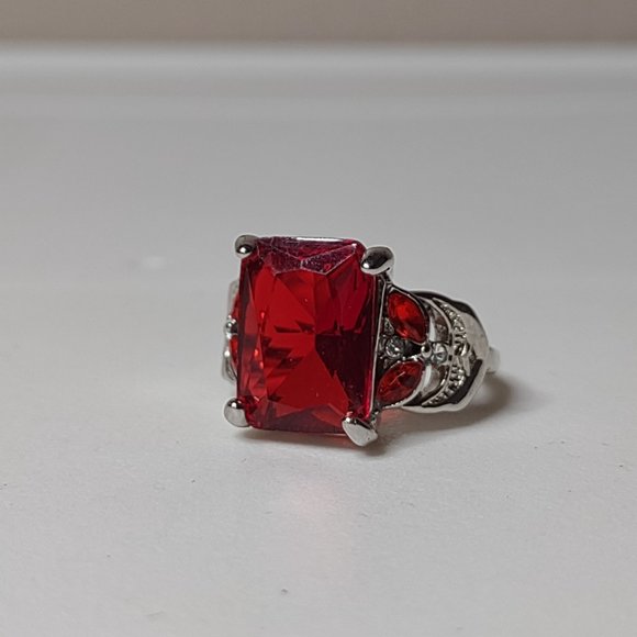 Silver Tone And Red Plastic Ring Size 6.75 - Picture 2 of 11
